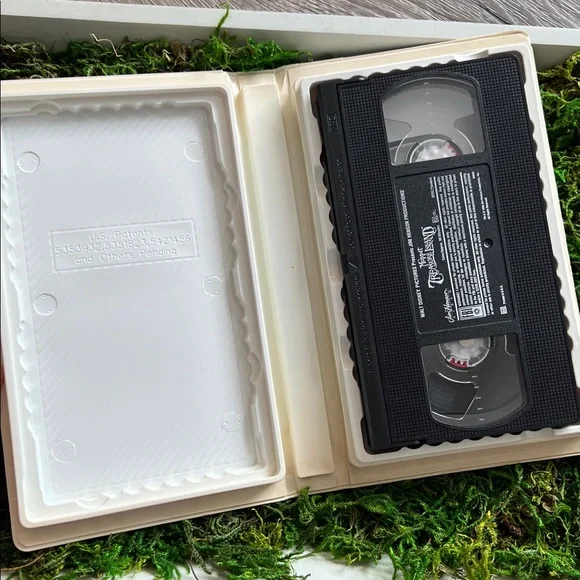 VINTAGE VHS movie MUPPET Treasure Island 90’s Jim Henson & Disney Pictures 📼 - Picture 14 of 17